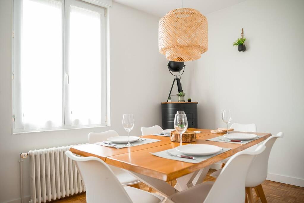 Le Terminus Apartment Angers Bagian luar foto