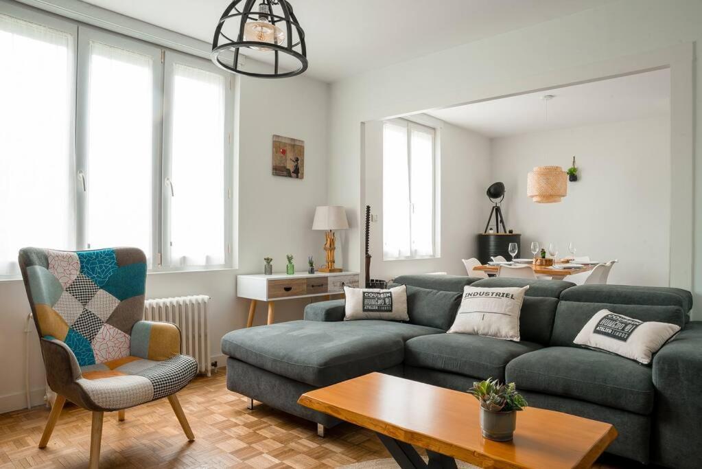 Le Terminus Apartment Angers Bagian luar foto
