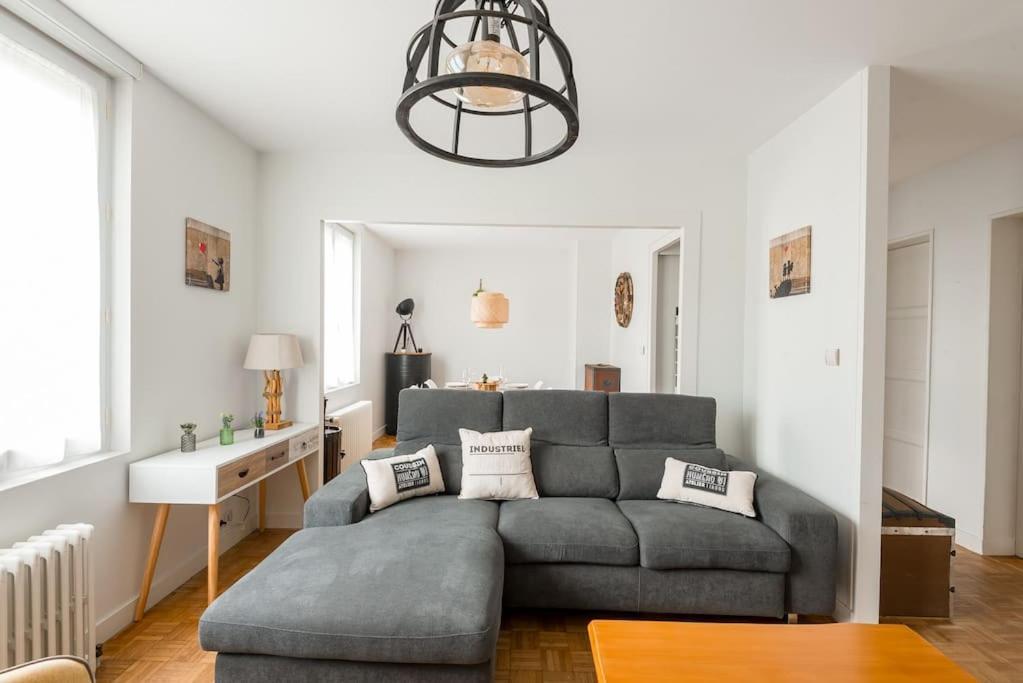 Le Terminus Apartment Angers Bagian luar foto