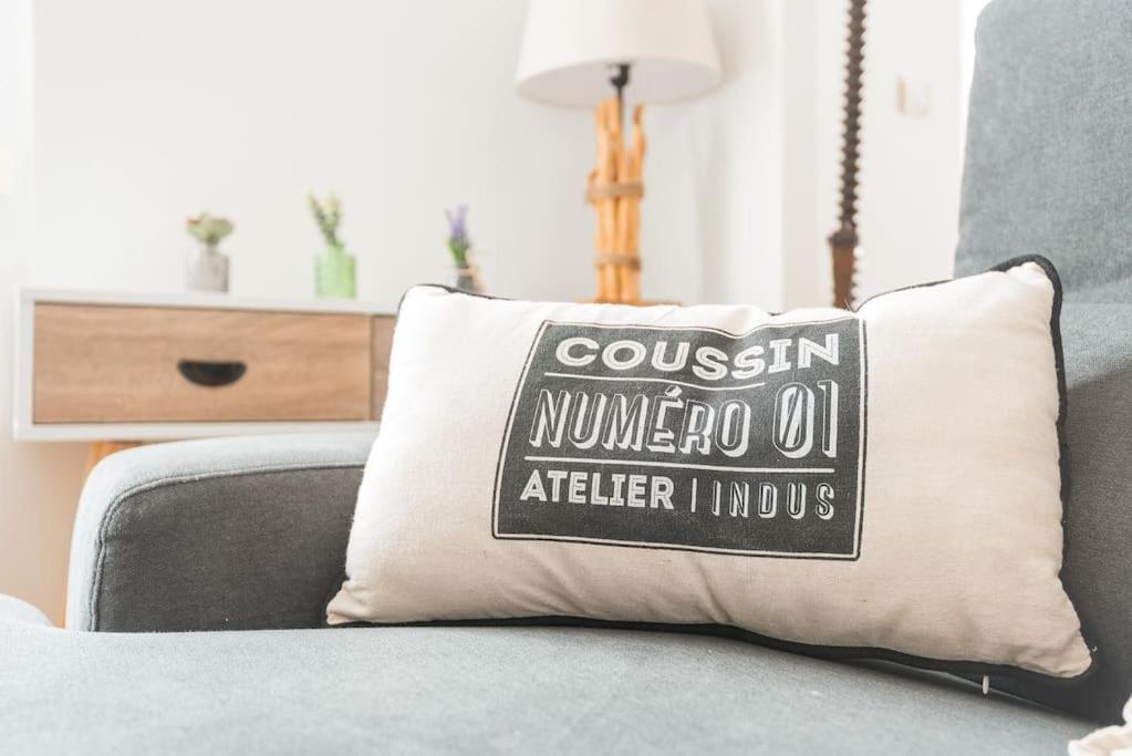 Le Terminus Apartment Angers Bagian luar foto