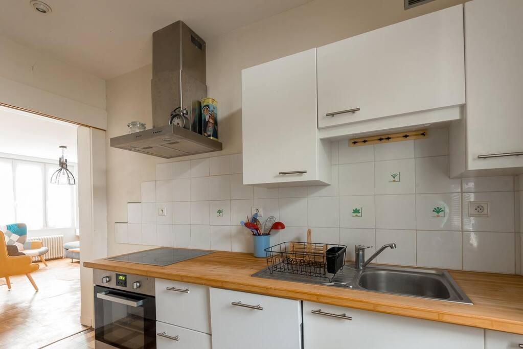 Le Terminus Apartment Angers Bagian luar foto