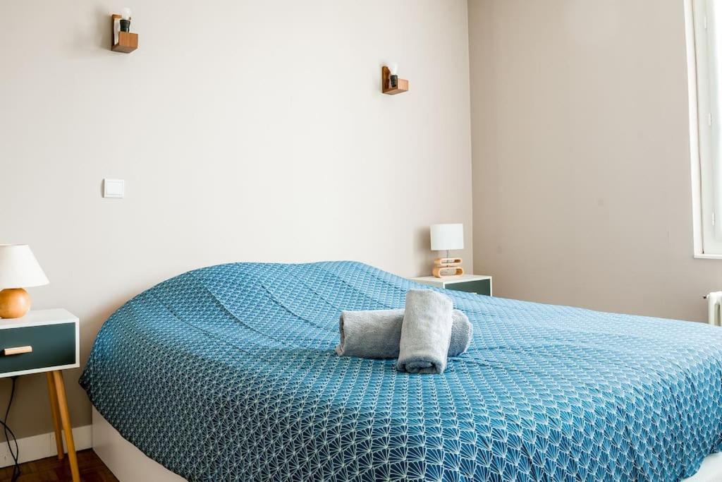 Le Terminus Apartment Angers Bagian luar foto